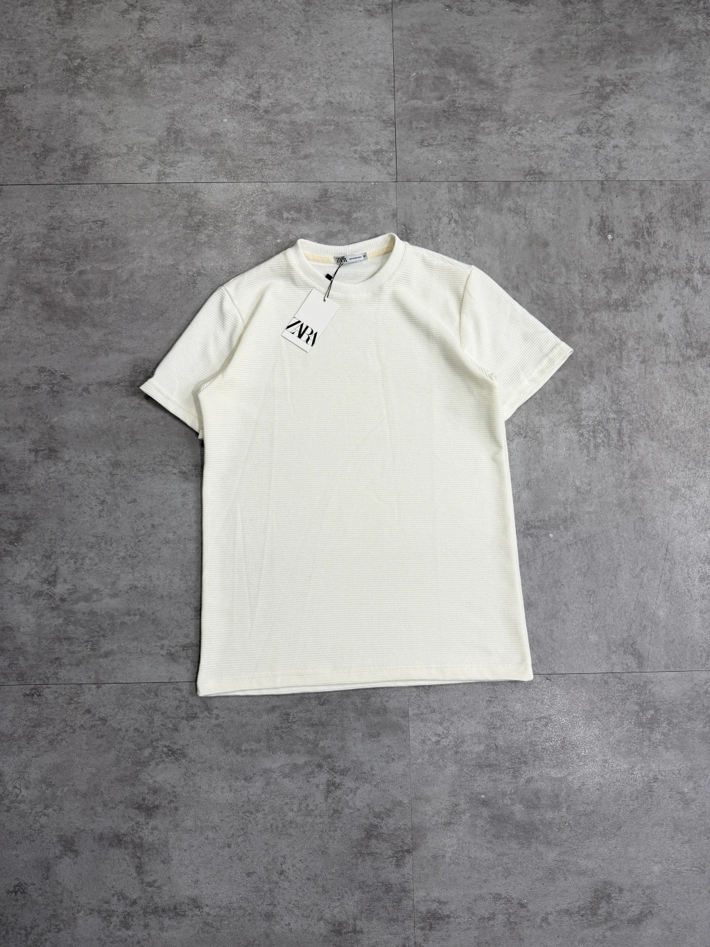 Camiseta Básica Zara - Texturizada